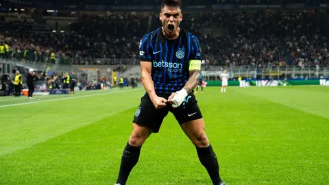 “央视新闻客户端报道：2028年冬季青年奥运会花落意大利多洛米蒂与瓦尔泰利纳地区”